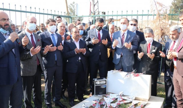 Viranşehir şehitleri mezarı başında anıldı