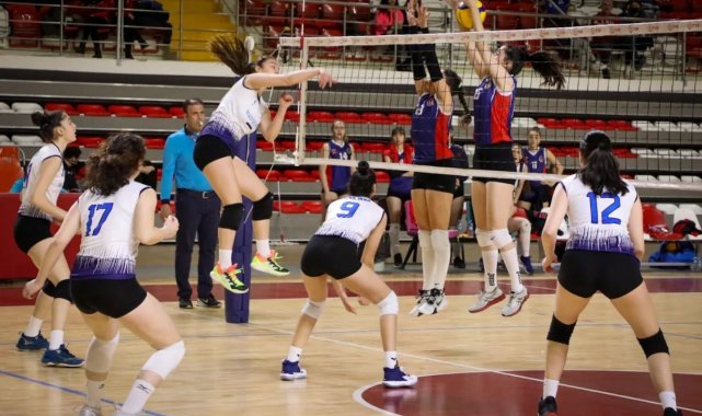 Voleybol Yarı Final Müsabakaları sona erdi