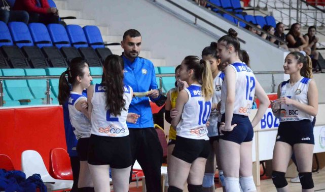 Voleybol Yıldız Kızlar İl Şampiyonası Bozüyük'te başladı