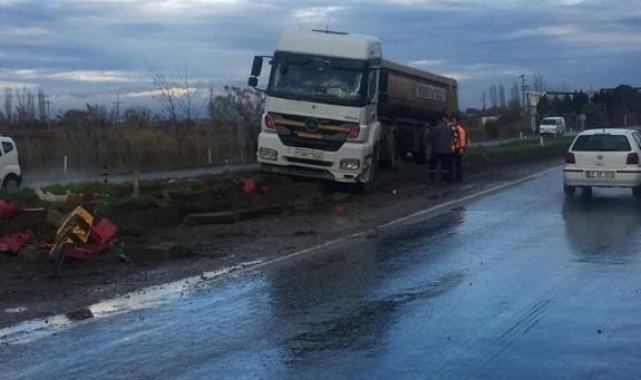 Yağmur sonrası kayganlaşan yol kazaya neden oldu