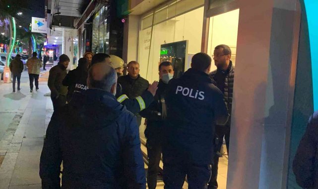 Yangın bankayı açtırdı