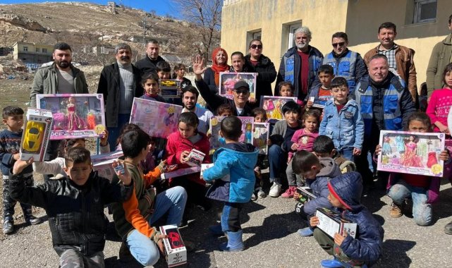Yardım dernekleri Mardin'de şehit korucu çocuklarını yalnız bırakmadı