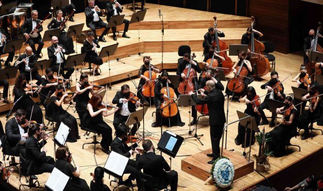 Yaşar Senfoni Orkestrası &quot;yeniden merhaba&quot; dedi