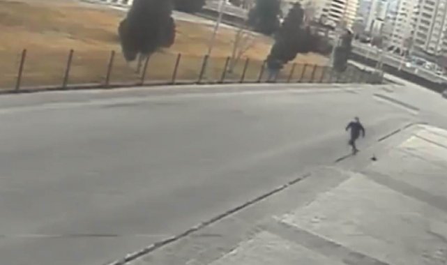 Yaşlı kadının cüzdanını alarak böyle kaçtı