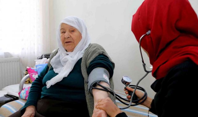 Yaşlılara evde tedavi, gençlere ise istihdam imkanı