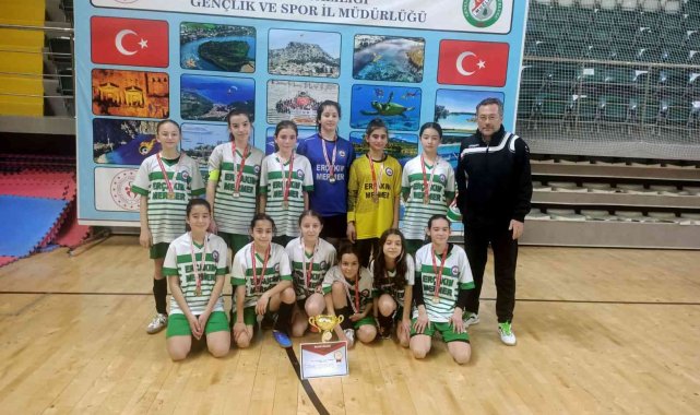 Yatağan 23 Nisan Ortaokulu, il şampiyonu oldu