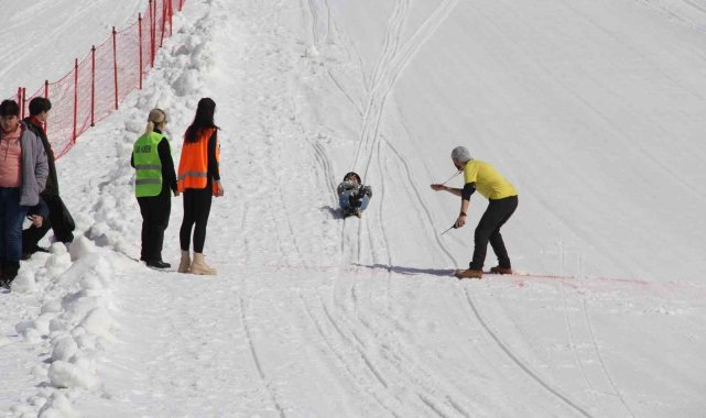 Yedikuyular&#039;da geleneksel kızak yarışları