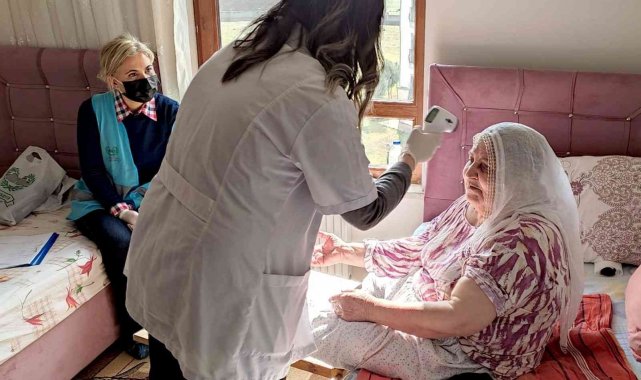 Yenişehir'de 65 yaş üzerine hem sanatsal, hem ücretsiz ulaşım hem de evde bakım hizmeti