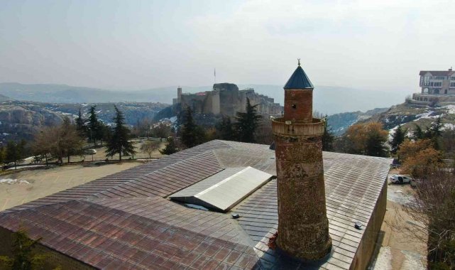 Yerli ve yabancı turistler Elazığ'a gelince bu minareyi görmeden dönmüyor