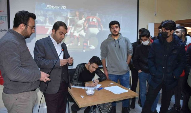 Yeşilyurt Belediyesi ve Kent Konseyi'nden Ahmet Çalık anısına turnuva