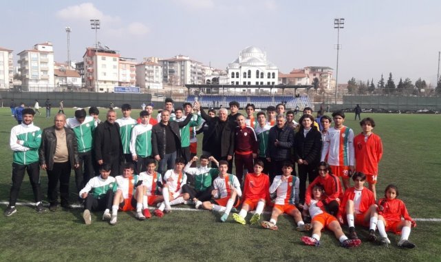 Yeşilyurt Belediyespor, namağlup şampiyon