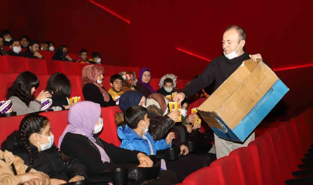 Yetim çocuklar ve anneleri sinema günlerinde buluştu