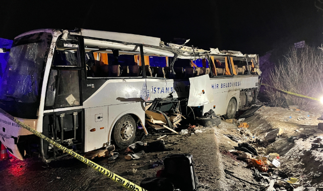 Yolcu Otobüsü Devrildi ! 2 Ölü