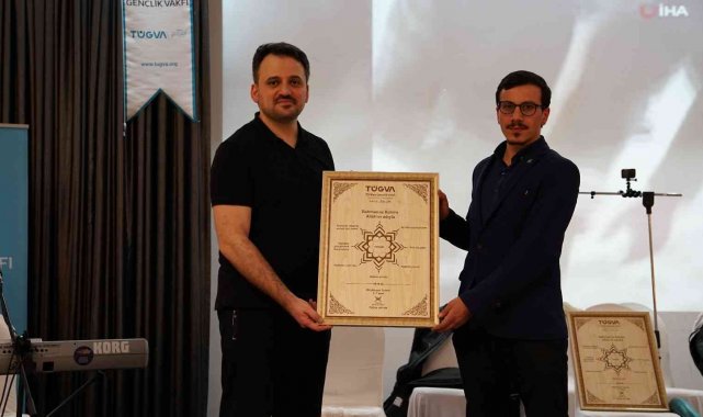 Yolda kalan sürücülere çay ikram eden imama TÜGVA'dan ödül