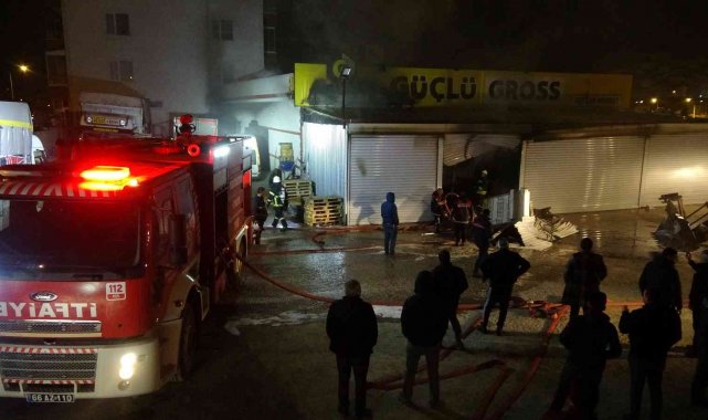 Yozgat'ta markette çıkan yangın korkuttu