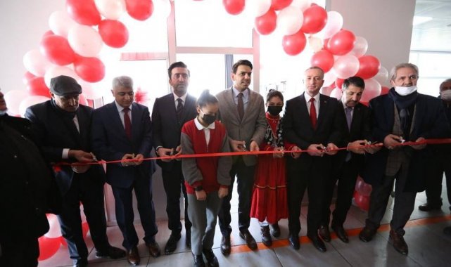 YTB, Hanau saldırısı kurbanı Gökhan Gültekin için kütüphane açtı