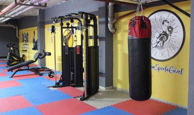 Yurtta kalan öğrenciler için spor salonları yapıldı