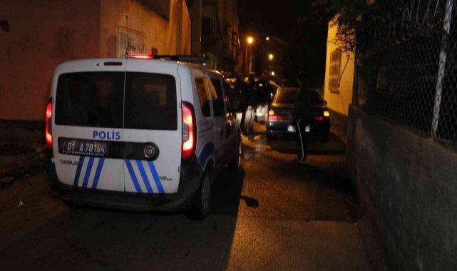 10 kilometre kaçtıktan sonra yakalanan otomobilden ruhsatsız tabanca çıktı