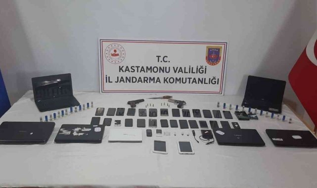 20 kişinin gözaltına alındığı DEAŞ operasyonunun detayları belli oldu