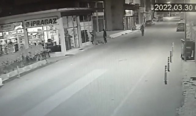 3 farklı yerden hırsızlık yaptılar kameraya yakalandılar