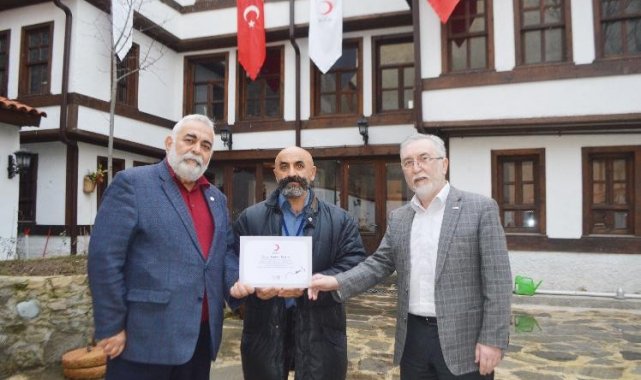 31 yılda 90 kez kan bağışı