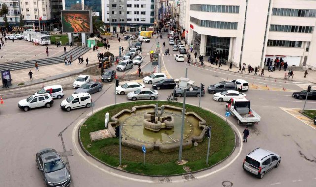 &#039;Akıllı kavşak&#039; çalışmaları Cumhuriyet Meydanı&#039;nda başladı