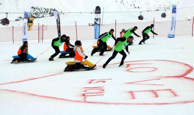 &#039;Artık Çekilmez Oldun&#039; yarışmasında erkekler eşlerini kızakla çekti