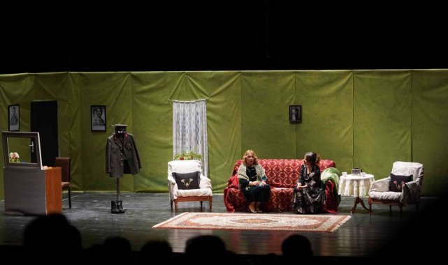 'Hadi Öldürsene Canikom' oyunu Bilecik'te sahne aldı