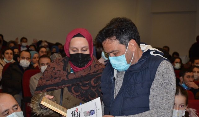 &#039;Hayata Değer Katmak&#039; konulu konferansa