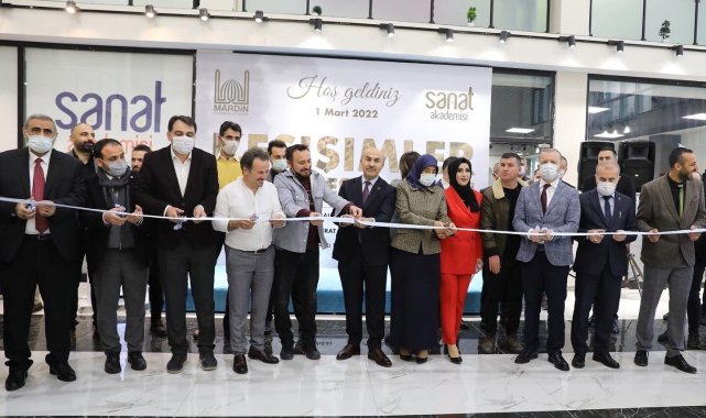 'Kesişimler Karma Resim Sergisi' sanatseverlerle buluştu