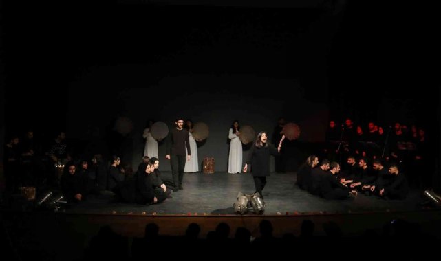 'Lal 7 Bölge 7 İklim' oyunu sanatseverlerle buluştu