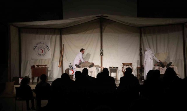 &#039;Sıhhıye&#039; ilk perdesini sağlık çalışanları için açtı