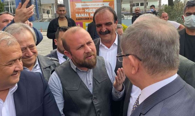 'Terör örgütüne finans sağladığı' iddiasıyla gözaltına alınıp salınan meclis üyesinden Davutoğlu'na: "Başkanım gözümüz kulağımız sizde"