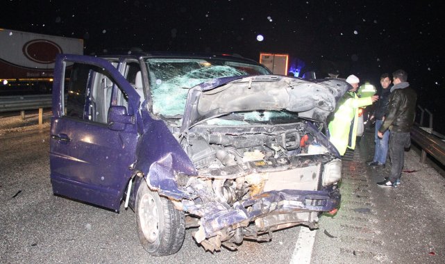 4 aracın karıştığı zincirleme kazada 2 kişi yaralandı