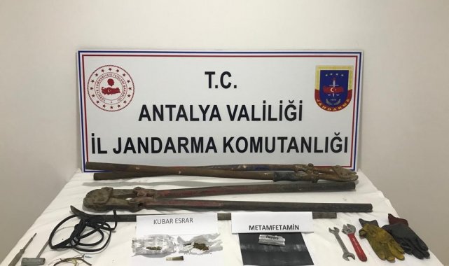 5 mahalleye dadanan kablo hırsızı jandarmaya takıldı