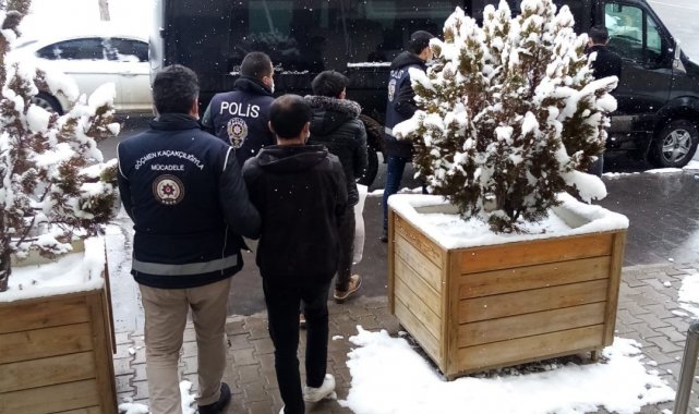 5 yabancı uyruklu şahıs sınır dışı edildi