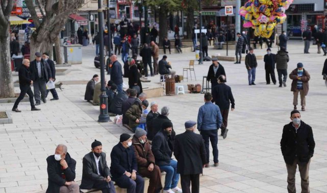 6 ay sonra gelen bahar havası vatandaşları sokağa döktü