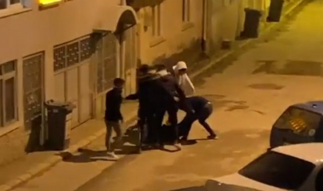 7 kişi 1 gence böyle saldırdı