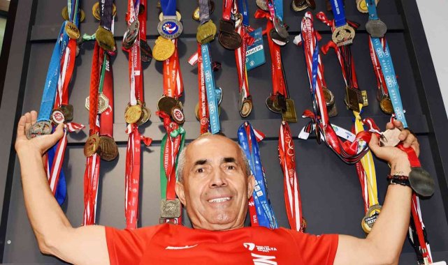73 yaşındaki 'demir adam' madalyaya doymuyor