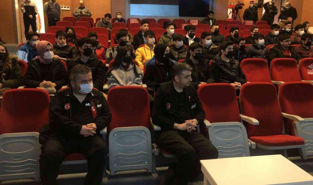 AFAD Deprem Haftası kapsamında öğrencilere eğitim verdi