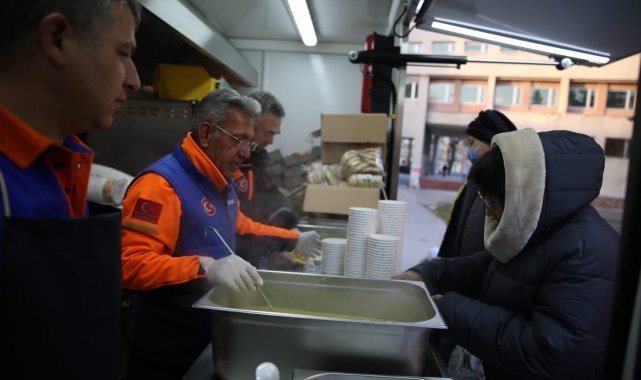 AFAD, Lviv'de Ukraynalılara sıcak yemek dağıttı
