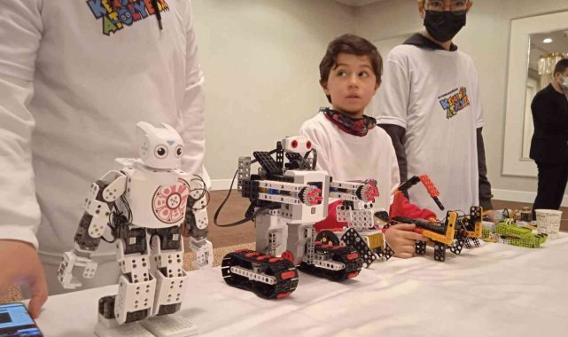 Afyonkarahisar&#039;da 2. Uluslararası Kendin Yap Atölyeleri Sempozyumu gerçekleştirildi