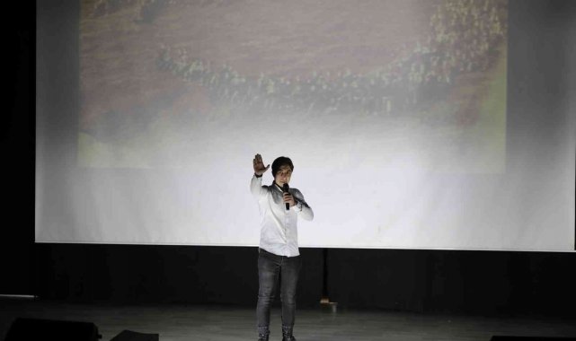 Ağrı&#039;da 18 Mart Çanakkale Zaferi ve Şehitleri Anma Günü programı düzenlendi