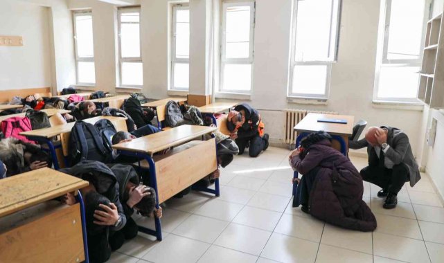 Ağrı&#039;da afet tatbikatı düzenlendi