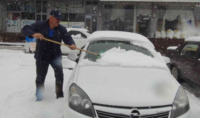 Ahlat&#039;ta kar yağışı