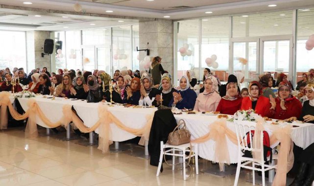 Ahlat'ta "8 Mart Dünya Kadınlar Günü" kutlandı