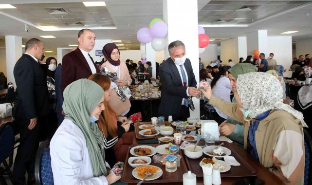 AİÇÜ Eğitim ve Araştırma Hastanesi'nde 14 Mart tıp bayramı kutlandı