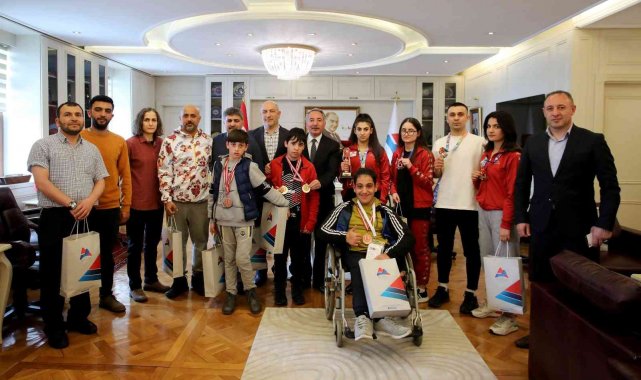 AİÇÜ sporcularından büyük başarı