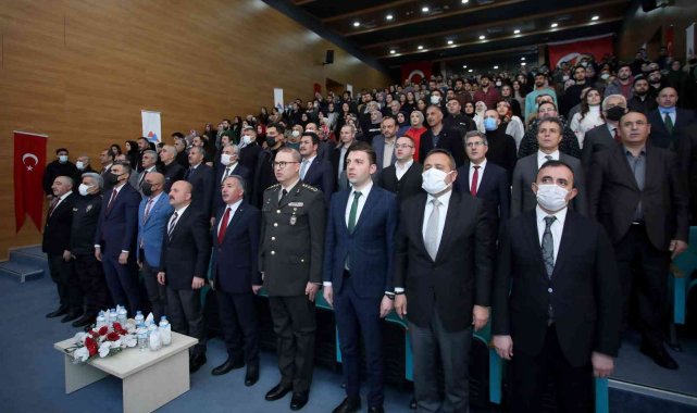 AİÇÜ'de "Yüreklerde Akif, Dillerde Hürriyet" paneli