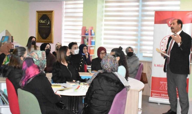 Aileler Kitapla Buluşuyor, Okul Kütüphaneleri Canlanıyor Projesinin tanıtımı yapıldı